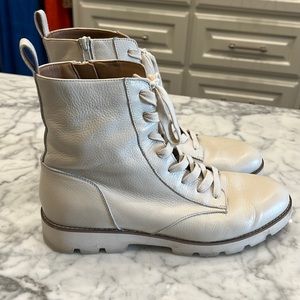 Vionic Lani lace up boots size 10